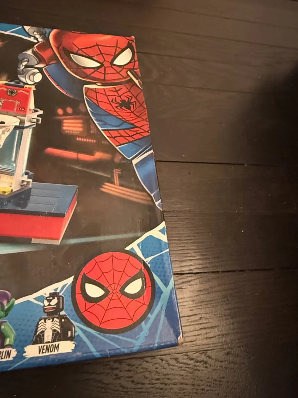 NEW LEGO 76175 Spiderman Attack on the Spider Lair
